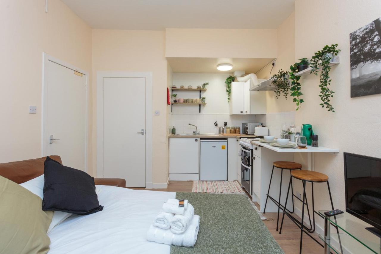Cozy 1B Groundfloor - 8 Minute From City Centre Единбург Екстериор снимка