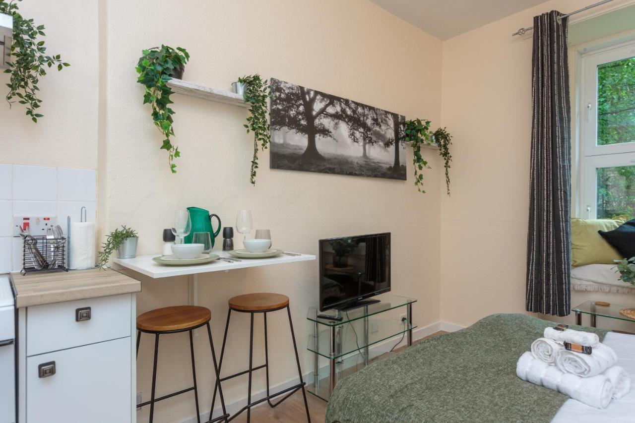 Cozy 1B Groundfloor - 8 Minute From City Centre Единбург Екстериор снимка
